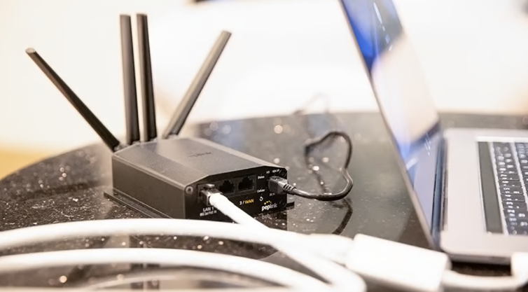 5G SIM Router von Peplink